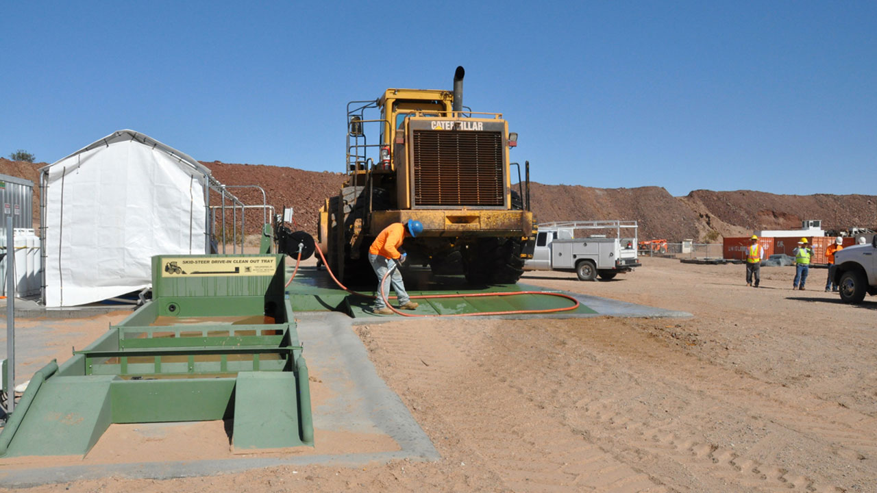 Utah modular wash rack and pressure washer on Hydropad